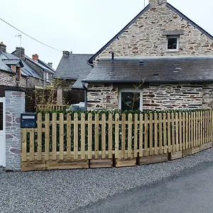  Hébergement de vacances Charmante Maison En Pierres